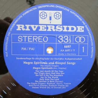 The Staple Singers - Negro Spirituals And Gospelsongs (LP, Album, Comp, Club)